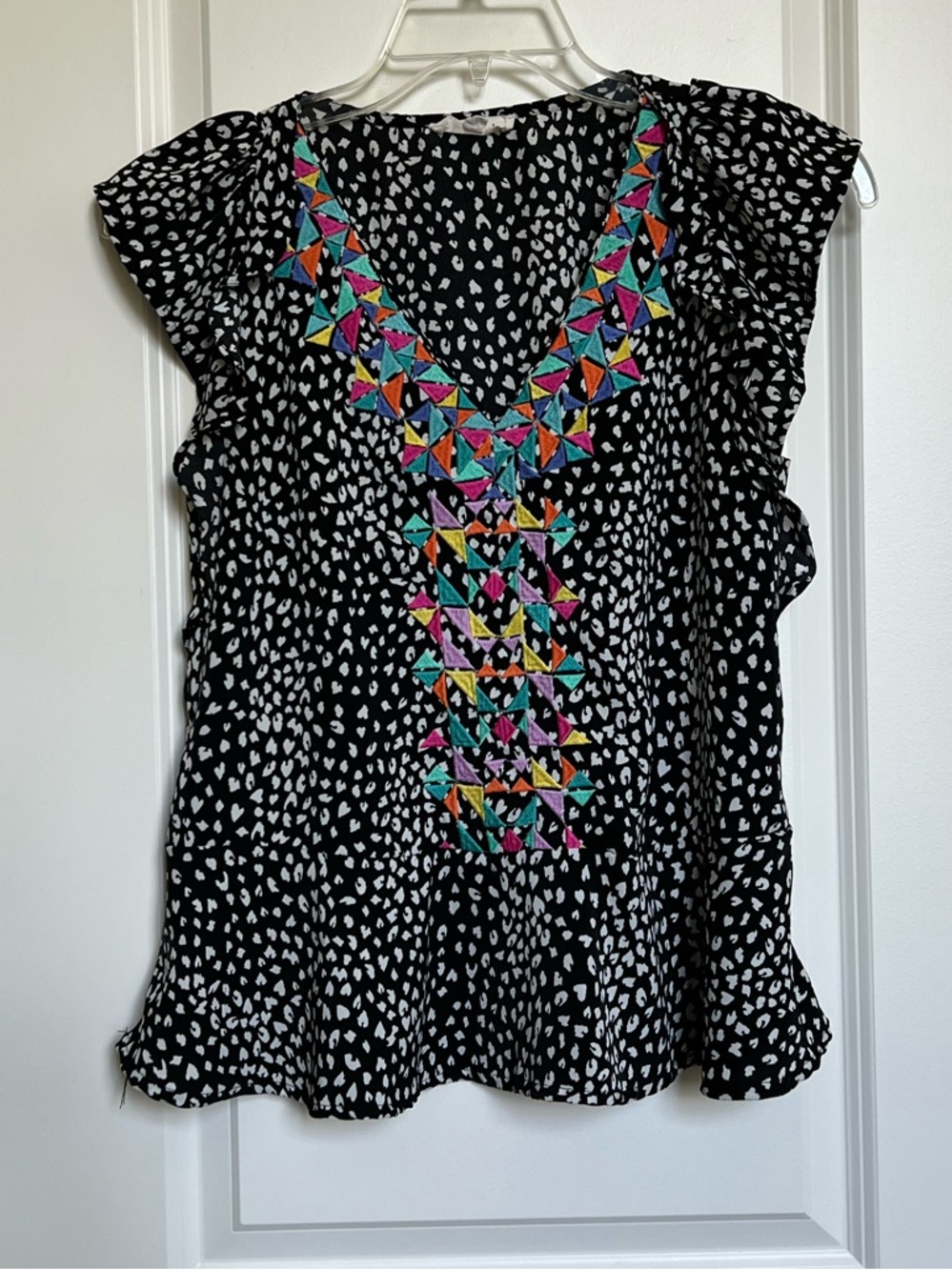 THML Size Sm Black Printed Flutter Sleeve Top Multicolor Embroidered V-Neck